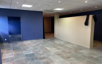 BUREAU OU CENTRE ESTHETIQUE VUE MER