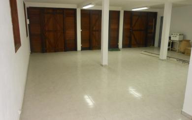 Local professionnel au bourg de Saint-Claude 