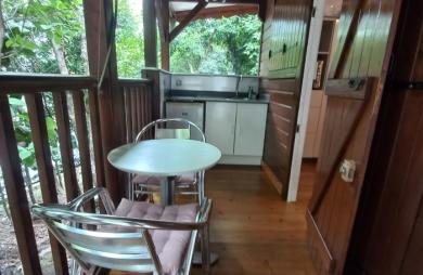 Opportunité :  Investissement Locatif Saisonnier Clés en Main ! Vue sur la mer et Montserrat.