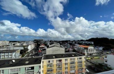 Vente Appartement 70m&sup2; 4 pièces Pointe-à-Pitre