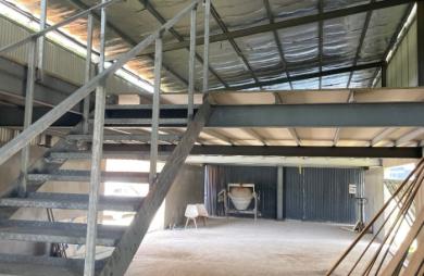Location Entrepot 250m² Gosier