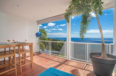 Bouillante Exceptionnel ensemble immobilier de 6 appartements avec Vue Imprenable sur la mer !