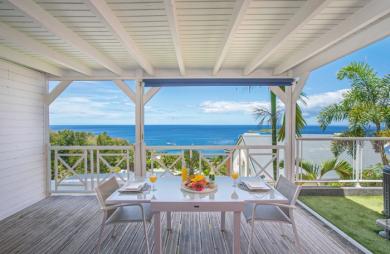 Bouillante Exceptionnel ensemble immobilier de 6 appartements avec Vue Imprenable sur la mer !