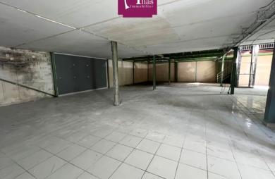 À louer   Dépôt de 400 m2 avec mezzanine   Zone stratégique de Petit-Pérou
