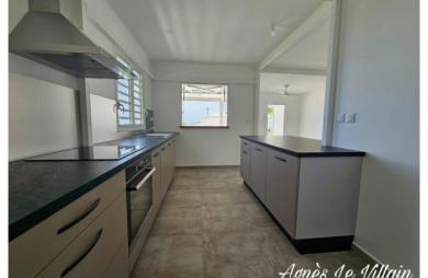 Vente Maison 79m&sup2; 4 pièces Bouillante