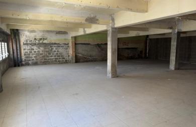 Local commercial brut de 210 m2   1er étage - avec ascenceur