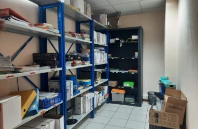 Location local commercial de 90 m2 à Ste Rose - Zone d