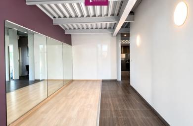 À louer - Bureau - RDC avec parking - JARRY