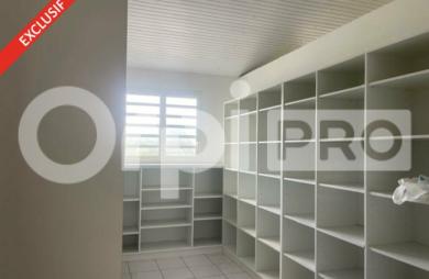 EN EXCLU ORPI BOUTAREL à louer 98 M2 de bureaux climatisés à Gosier