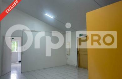 EN EXCLU ORPI BOUTAREL à louer 98 M2 de bureaux climatisés à Gosier