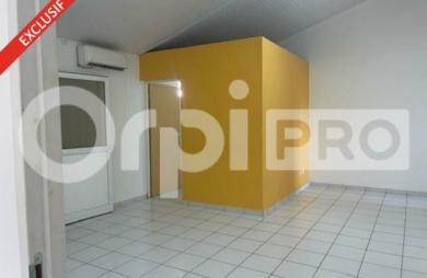 EN EXCLU ORPI BOUTAREL à louer 98 M2 de bureaux climatisés à Gosier