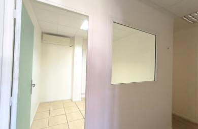 Local de 92m2 à Nolivier  - au 1er étage sans ascenseur