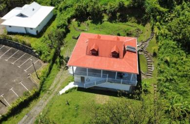 Vente Maison 100m&sup2; 4 pièces Gourbeyre