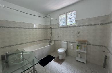 Bas de villa à Sainte-Rose