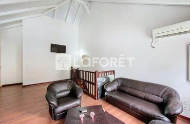 Vente Immeuble 139.55m² 6 pièces Basse-Terre