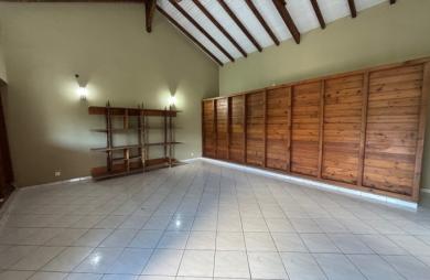 Maison composée de deux logements  - Le gosier