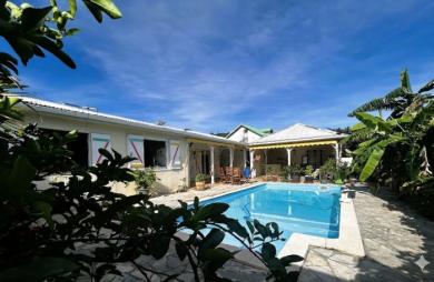 Vente Maison T5 Sainte-Rose La Boucan - Piscine . Investissement stragtégique.