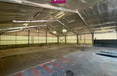 À louer - Depot avec visibilité sur route nationale - Goyave
