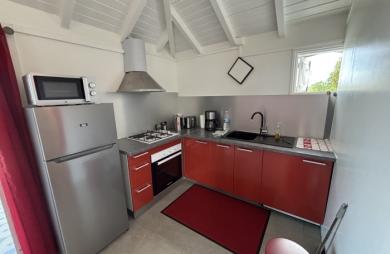 Studio meublé à louer   Goyave secteur Christophe est