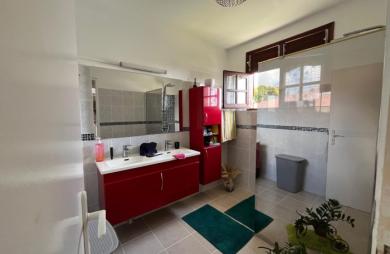 BASSE-TERRE Maison T4 clé en main avec 2 logements indépendants   Proche hôpital et commodités- aucun travaux