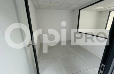 Louez un Bureauxl aux Abymes avec ORPI BOUTAREL