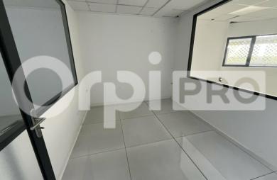 Louez un Bureauxl aux Abymes avec ORPI BOUTAREL