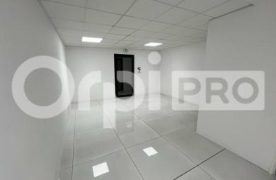 Louez un Bureauxl aux Abymes avec ORPI BOUTAREL