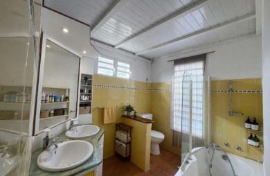 MAISON d