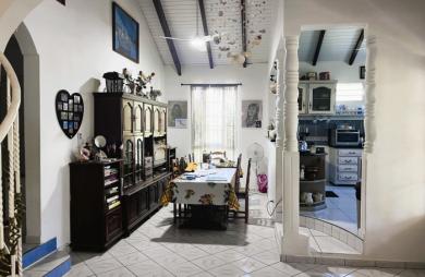 MAISON d