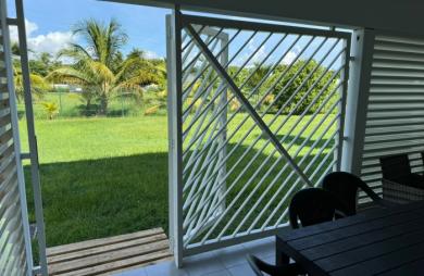 PETIT BOURG, secteur de Colin appartement de type T3  RDC