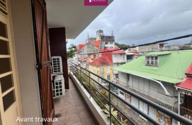 À VENDRE   Immeuble mixte à rénover avec revenu locatif   Pointe-à-Pitre