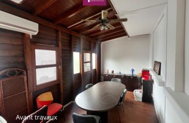 À VENDRE   Immeuble mixte à rénover avec revenu locatif   Pointe-à-Pitre