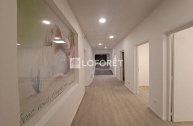 Location Divers 600m² Les Abymes