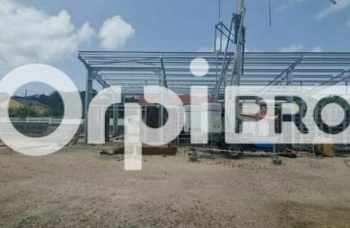 A louer aux ABYMES avec ORPI BOUTAREL un dépôt d environ 77m2