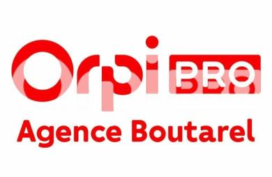 A louer aux ABYMES avec ORPI BOUTAREL un dépôt d environ 77m2
