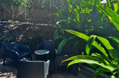 T2 indépendant avec terrasse   Secteur de la Toubana à 2 pas de la plage