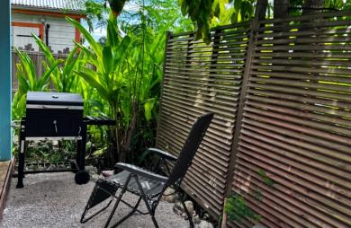 T2 indépendant avec terrasse   Secteur de la Toubana à 2 pas de la plage