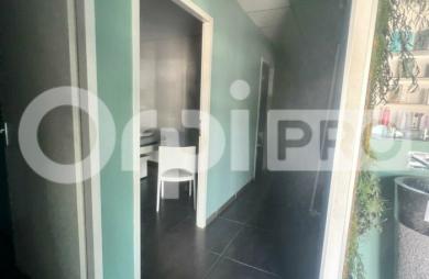 A vendre locaux commerciaux