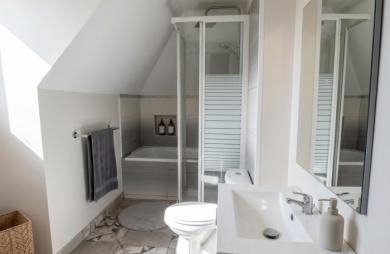 Immeuble de rapport au Gosier Périnet   3 duplex loués   Terrain 2020 m2   Rentabilité attractive