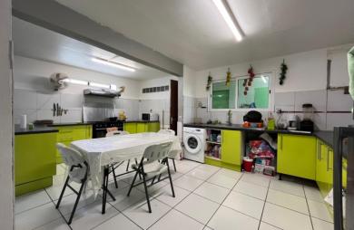 BASSE-TERRE - Maison familiale T 5 avec studio indépendant