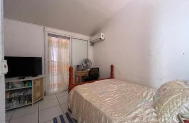 BASSE-TERRE - Maison familiale T 5 avec studio indépendant