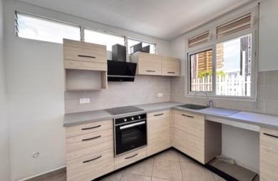 Maison rénovée sur la commune du Moule ! LONGFORT IMMOBILIER