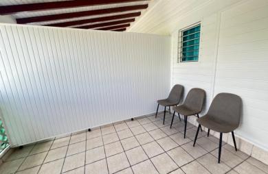 Haut de villa meublé entièrement rénové aux Abymes