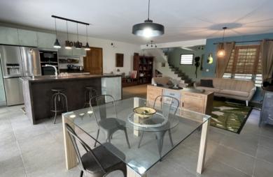 LOCATION VILLA F5 MEUBLEE avec Piscine, garage et bungalow F2 (entr jardin et piscine inclus)