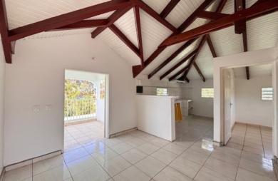 Appartement quatre pièces à Port-Louis LONGFORT Immobilier