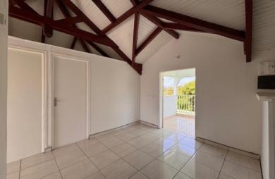 Appartement quatre pièces à Port-Louis LONGFORT Immobilier