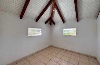 Appartement quatre pièces à Port-Louis LONGFORT Immobilier