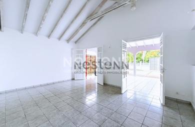 Location Maison 74m² 4 pièces Les Abymes