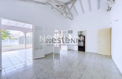 Location Maison 74m² 4 pièces Les Abymes