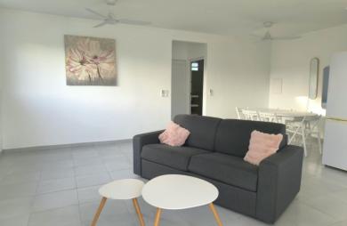 LOCATION T2 meublé avec jardin EAU - EDF - Jardin inclus dans le loyer - 1150€
